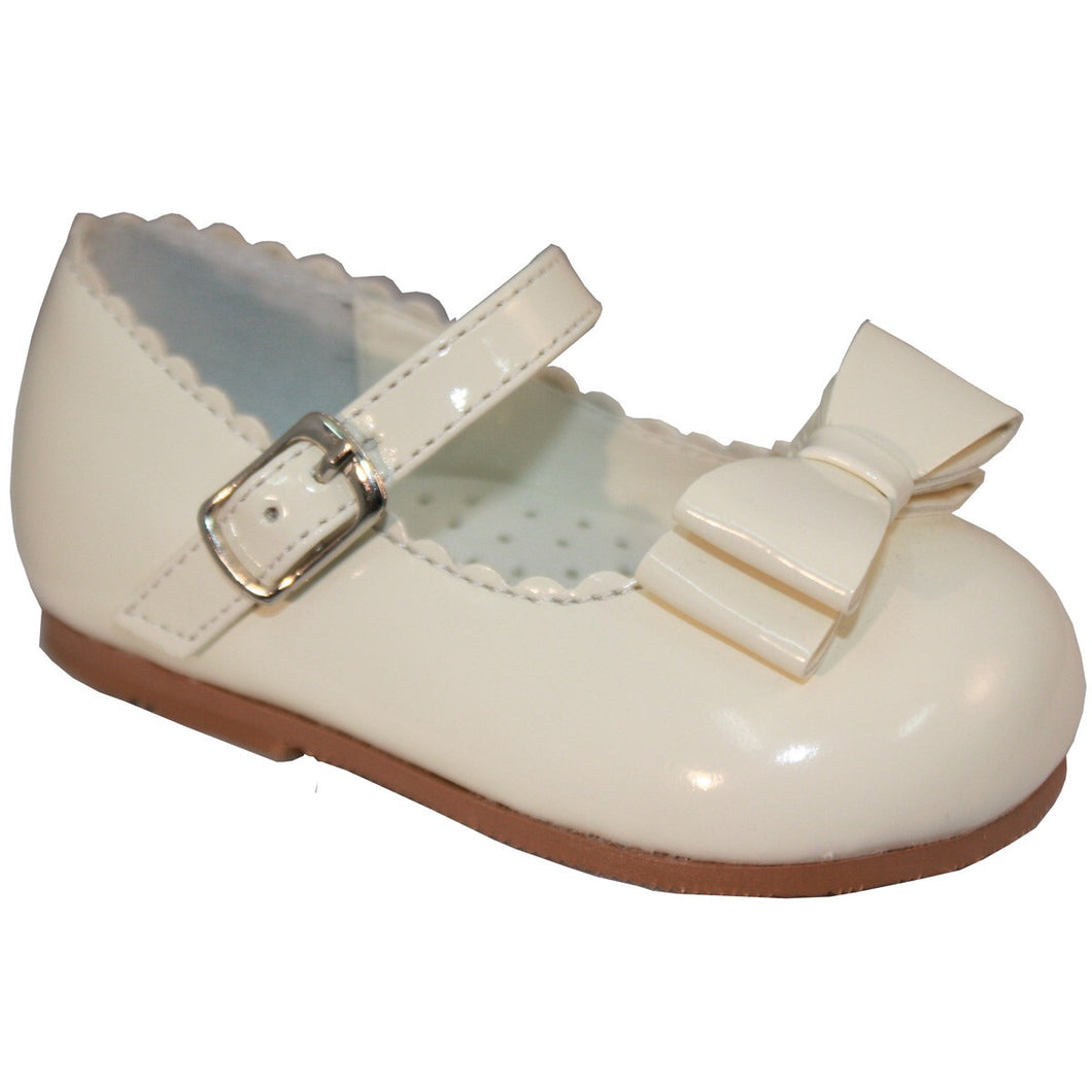 Girls Patent 'Mary Jane Style' Shoes with Bow. Edging Detail around Shoe Front