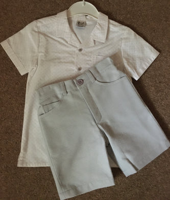 Boys Short Sleeved Shirt in Cotton, Shorts with Pockets and Adjustable Waist